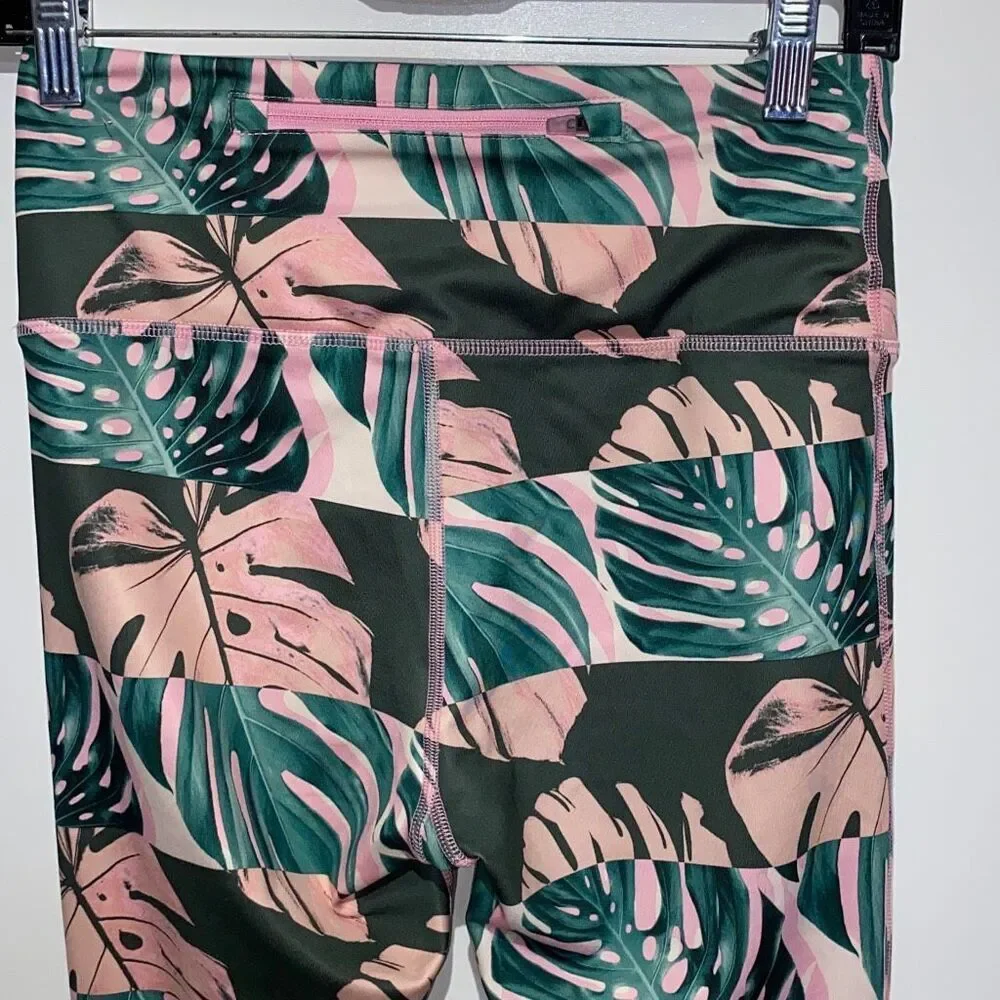 Nike Women's Pink‎ High Waisted Crop Dri Fit Leggings Size Medium